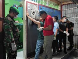 Rutan Tarutung Bekerjasama Dengan Koramil 22 Tarutung Laksanakan Razia Kamar Hunian Warga Binaan
