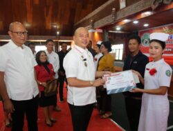 Bupati Taput Hadiri Capping Day Dan Pinning Day Akademi Keperawatan Pemkab Tapanuli Utara