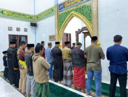 Polres Humbahas Laksanakan Tarawih Bersama Serta Berikan Ceramah Kultum Kepada Jamaah