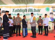 Kapoldasu Menghadiri Kegiatan Tabligh Akbar Dalam Rangka Memperingati Maulid Nabi Muhammad SAW 1446 H/2024 M di Kabupaten Labuhanbatu