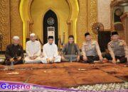 Mempererat Tali Silaturahmi Di Bulan Suci Ramadhan, Kapolda Kalbar Kunjungi Tokoh Ulama Kalbar Dan Imam Besar Masjid Raya Mujahidin Pontianak.