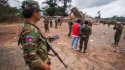 “Thailand Kembalikan 2 Tentara Kamboja: Langkah Awal Damai Jelang Gencatan Senjata?”