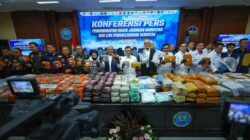 “Modus Baru! Sindikat Narkoba Selundupkan 200 Kg Sabu dalam Semangka & Kokain via Bali”
