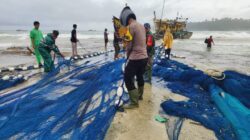 “Kapal Nelayan Terdampat Di Panyai Lafkha”