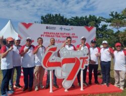 “Kapolres Bangka Barat Turun Langsung Kawal Jalan Santai HUT PT TIMAH ke-49, Disambut Hangat Warga”