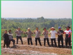 Kapolres Sintang Tinjau Kesiapan Lahan Penanaman Jagung Kuartal IV di Desa Jerora Satu